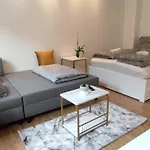 Privatzimmer-2 In Ruhiger Lage 9Min Von Hbh