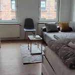 Privatzimmer-2 In Ruhiger Lage 9Min Von Hbh